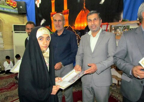 تصاویر/ اختتامیه ترتیل خوانی قرآن دختران نوجوان در دوراهک