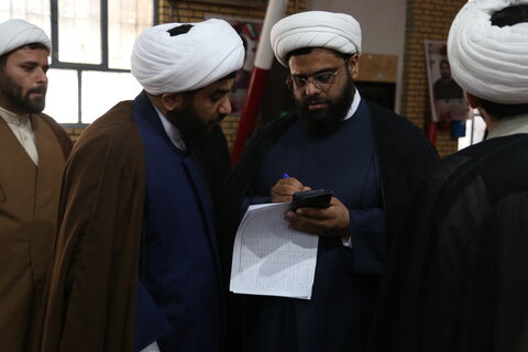 تصاویر/نشست مبلغین استان خوزستان با معاون تبلیغ و امور فرهنگی حوزه های علمیه کشور