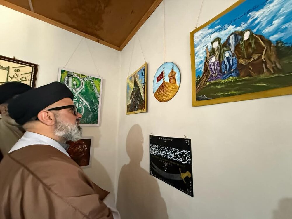 برگزاری نمایشگاه قرآن و هنر در جامو و کشمیر؛ استقبال پرشور جوانان و فرهیختگان