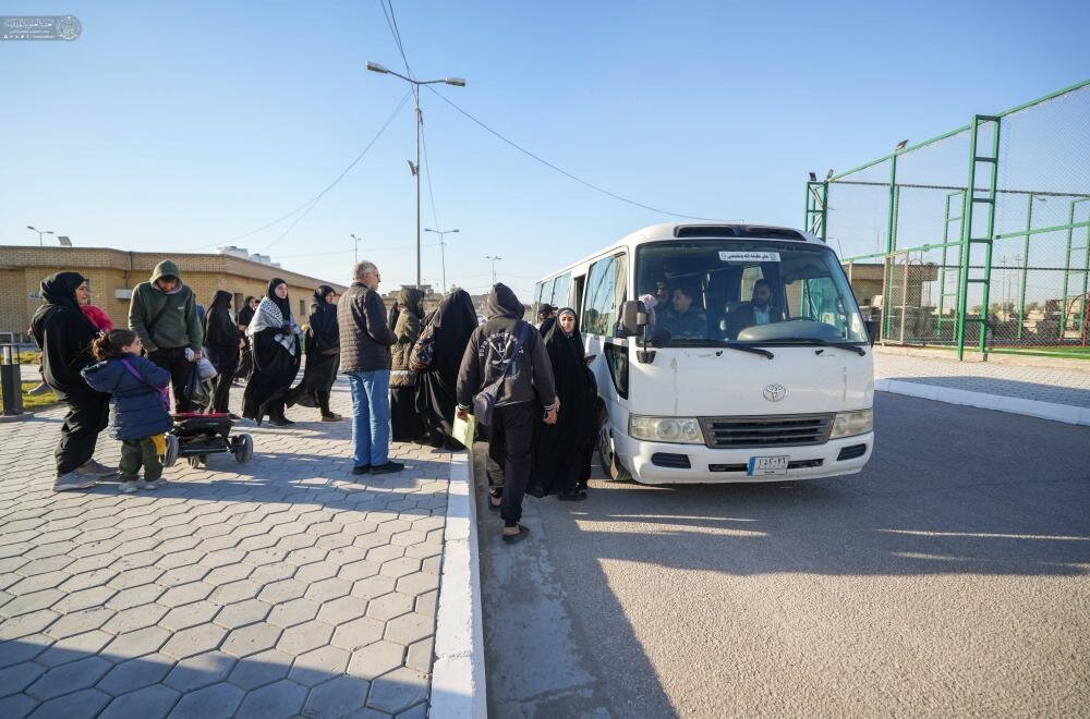 بعد 5 أشهر من الاستضافة .. العتبة العلوية المقدسة تُودِّع آخر مجموعة من الإخوة اللبنانيّين