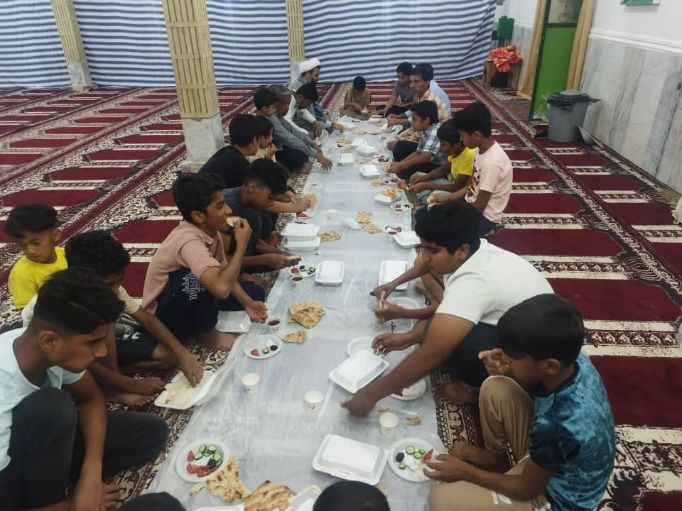 برنامههای خانه طلاب مدرسه امیرالمؤمنین(ع) سندرک در ایام ماه مبارک رمضان