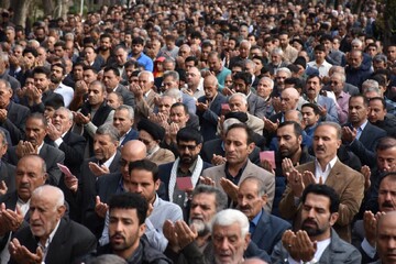 تصاویر/ اقامه نماز عید سعید فطر در کوهدشت