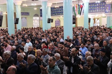 تصاویر/ اقامه نماز عید فطر در تکاب