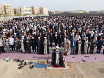 تصاویر/ اقامه نماز عید سعید فطر در پردیسان قم