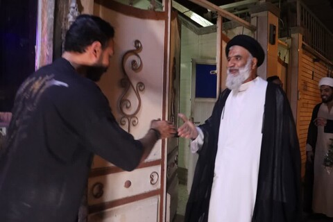 دیدار سرزده عیدانه نماینده ولی فقیه در خوزستان با همسایگان