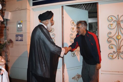 دیدار سرزده عیدانه نماینده ولی فقیه در خوزستان با همسایگان