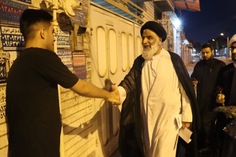 دیدار سرزده عیدانه نماینده ولی فقیه در خوزستان با همسایگان