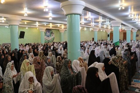 تصاویر/ اقامه نماز عید فطر در تکاب