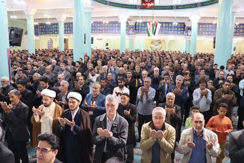 تصاویر/ اقامه نماز عید فطر در تکاب