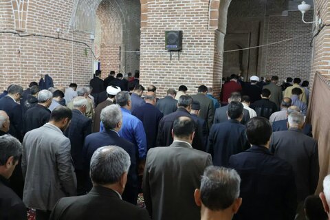 تصاویر/ اقامه نماز عید فطر در شهر مرند