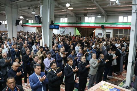 تصاویر/ اقامه نماز عید فطر در شهر مرند