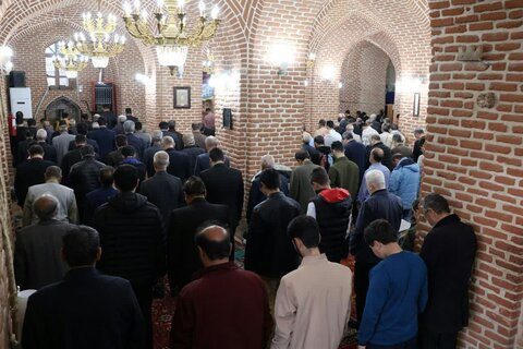 تصاویر/ اقامه نماز عید فطر در شهر مرند