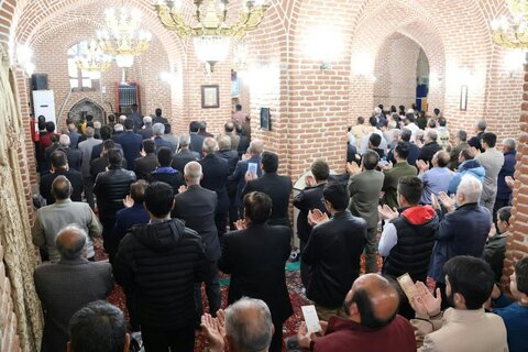 تصاویر/ اقامه نماز عید فطر در شهر مرند