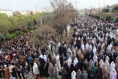 تصاویر / نماز عید سعید فطر در قزوین برگزار شد