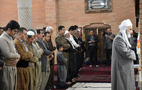 تصاویر/ اقامه نماز عید فطر در مسجد جامع سنندج