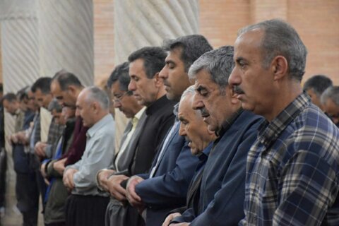 تصاویر/ اقامه نماز عید فطر در مسجد جامع سنندج