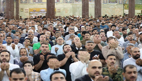 اقامه نماز عید سعید فطر در حرم امام حسین (علیه السلام)