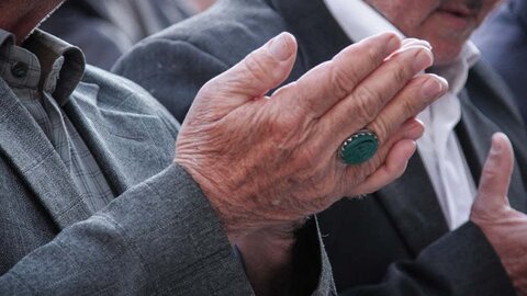 تصاویر/ اقامه نماز عید فطر در آستان مقدس هلال بن علی (ع)