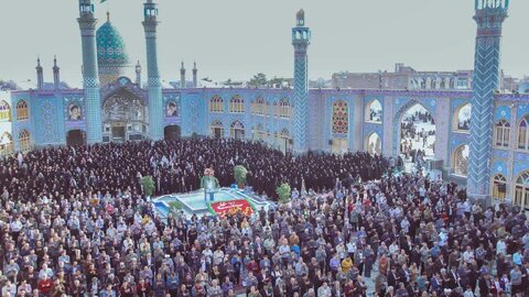 تصاویر/ اقامه نماز عید فطر در آستان مقدس هلال بن علی (ع)