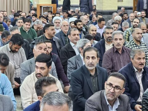 تصاویر/اقامه نماز عید سعید فطر در حسینیه سنندج