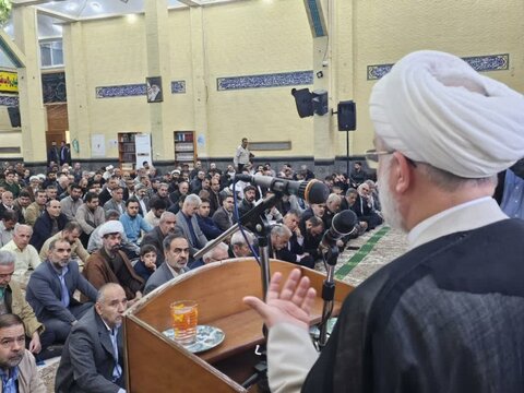 تصاویر/اقامه نماز عید سعید فطر در حسینیه سنندج