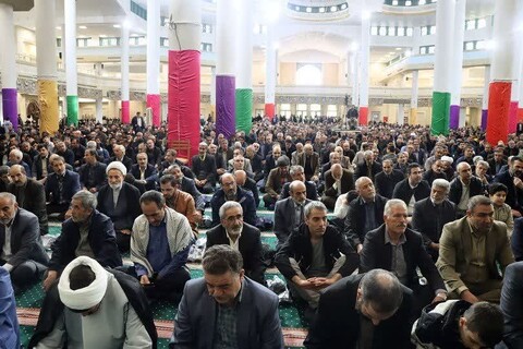 تصاویر/ اقامه نماز عید فطر در شهر زنجان