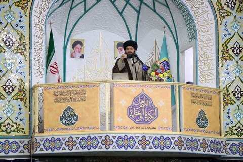 تصاویر/ اقامه نماز عید فطر در شهر زنجان