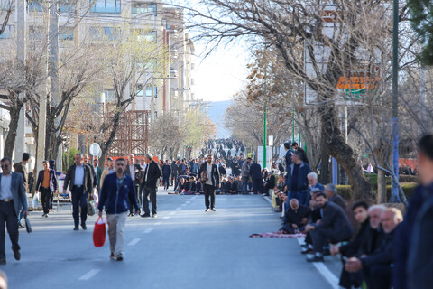 تصاویر/ اقامه نماز عید سعید فطر در شهرکرد