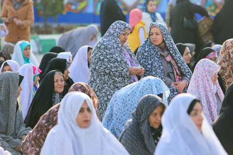 تصاویر/ اقامه نماز عید سعید فطر در شهرکرد