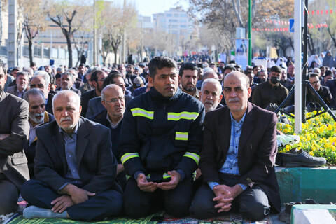 تصاویر/ اقامه نماز عید سعید فطر در شهرکرد