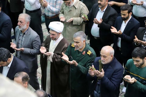 تصاویر / اقامه نماز عید سعید فطر در همدان