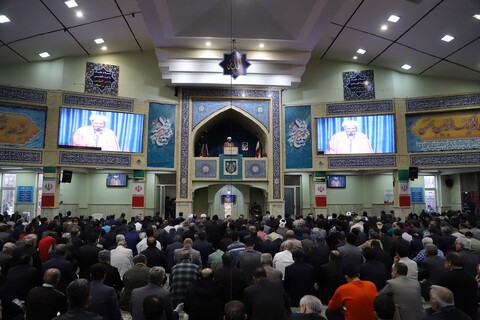 تصاویر / اقامه نماز عید سعید فطر در همدان