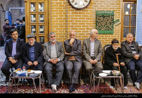 تصاویر | دیدار عیدانه خانواده معظم شهدا در مسجد شهدا بازار تبریز