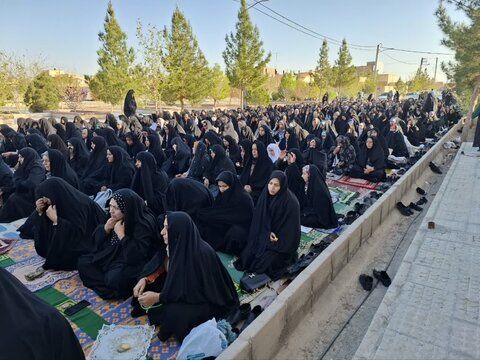 تصاویر/ اقامه نماز عید فطر در امین شهر