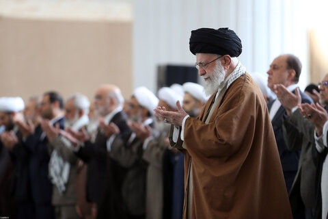 تصاویر/ اقامه نماز عید سعید فطر به امامت رهبر معظم انقلاب