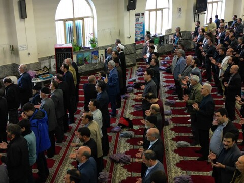 تصاویر / اقامه نماز عید سعید فطر در نهاوند