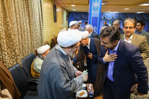 تصاویر | دیدار عیدانه نماینده ولی فقیه در استان در حسینیه بیت امام جمعه تبریز