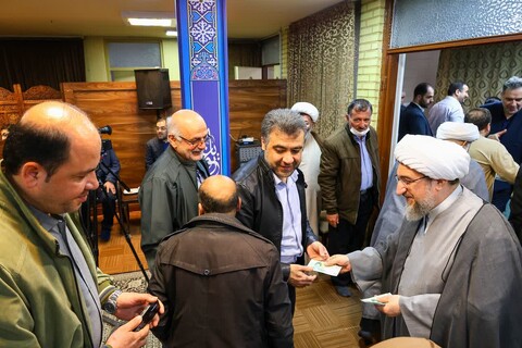 تصاویر | دیدار عیدانه نماینده ولی فقیه در استان در حسینیه بیت امام جمعه تبریز