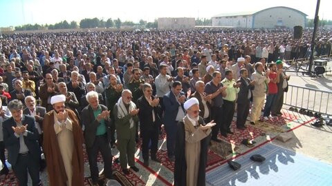 تصاویر/ شکوه نماز عید فطر در میبد