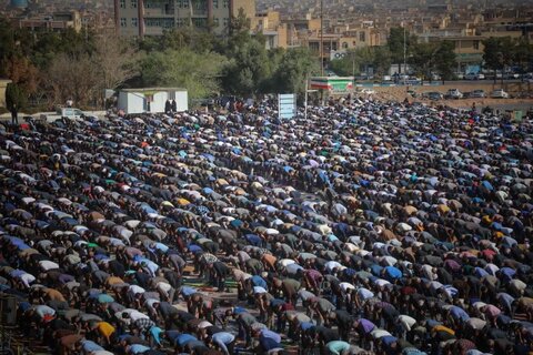 تصاویر/ شکوه نماز عید فطر در میبد
