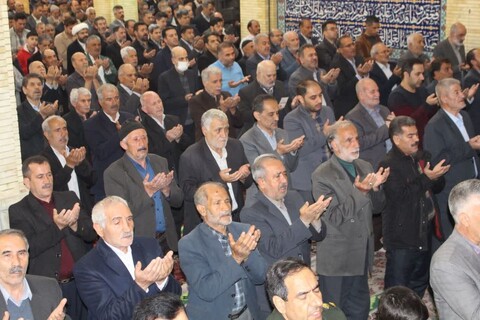 تصاویر/ اقامه نماز عید فطر در شهر بناب