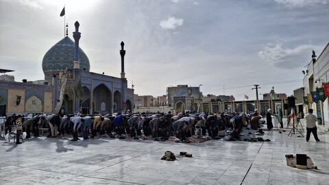 تصاویر /  اقامه نماز با شکوه عید سعید فطر در امامزاده شاه سید علی علیه‌السلام