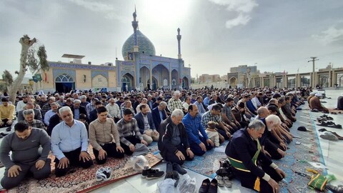 تصاویر /  اقامه نماز با شکوه عید سعید فطر در امامزاده شاه سید علی علیه‌السلام