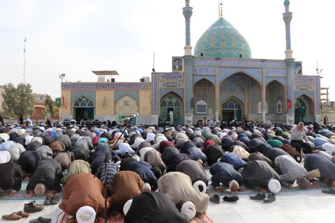 تصاویر /  اقامه نماز با شکوه عید سعید فطر در امامزاده شاه سید علی علیه‌السلام