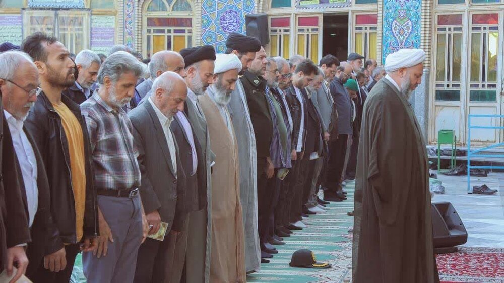 نماز باشکوه عید فطر در نجف ایران اقامه شد