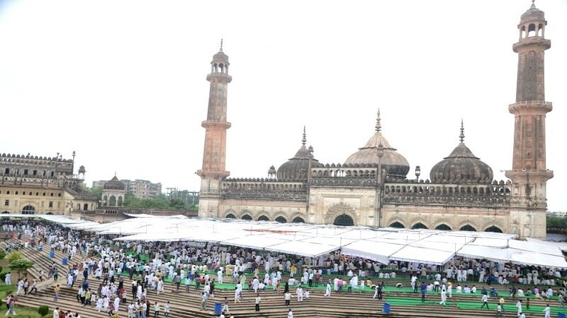 برصغیر میں بھی آج عیدالفطر روایتی شان کو شوکت کے ساتھ منائی گئی