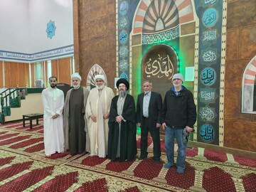 تصاویر/ اقامه نماز عید سعید فطر در مرکز اسلامی الزهرا ایالت میشیگان آمریکا