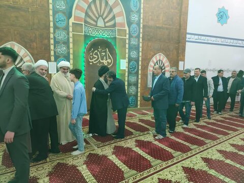 تصاویر/ اقامه نماز عید سعید فطر در مرکز اسلامی الزهرا ایالت میشیگان آمریکا