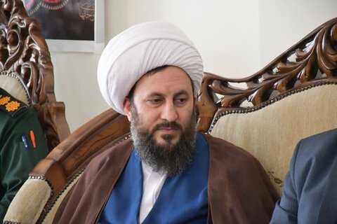 تصاویر/ دیدار امام جمعه شهرستان خوی با سه خانواده شهید