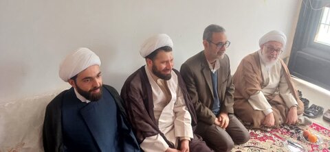 تصاویر/ دیدار نوروزی طلاب واساتید مدرسه علمیه امیرالمومنین(ع) باروحانیون پیشکسوت